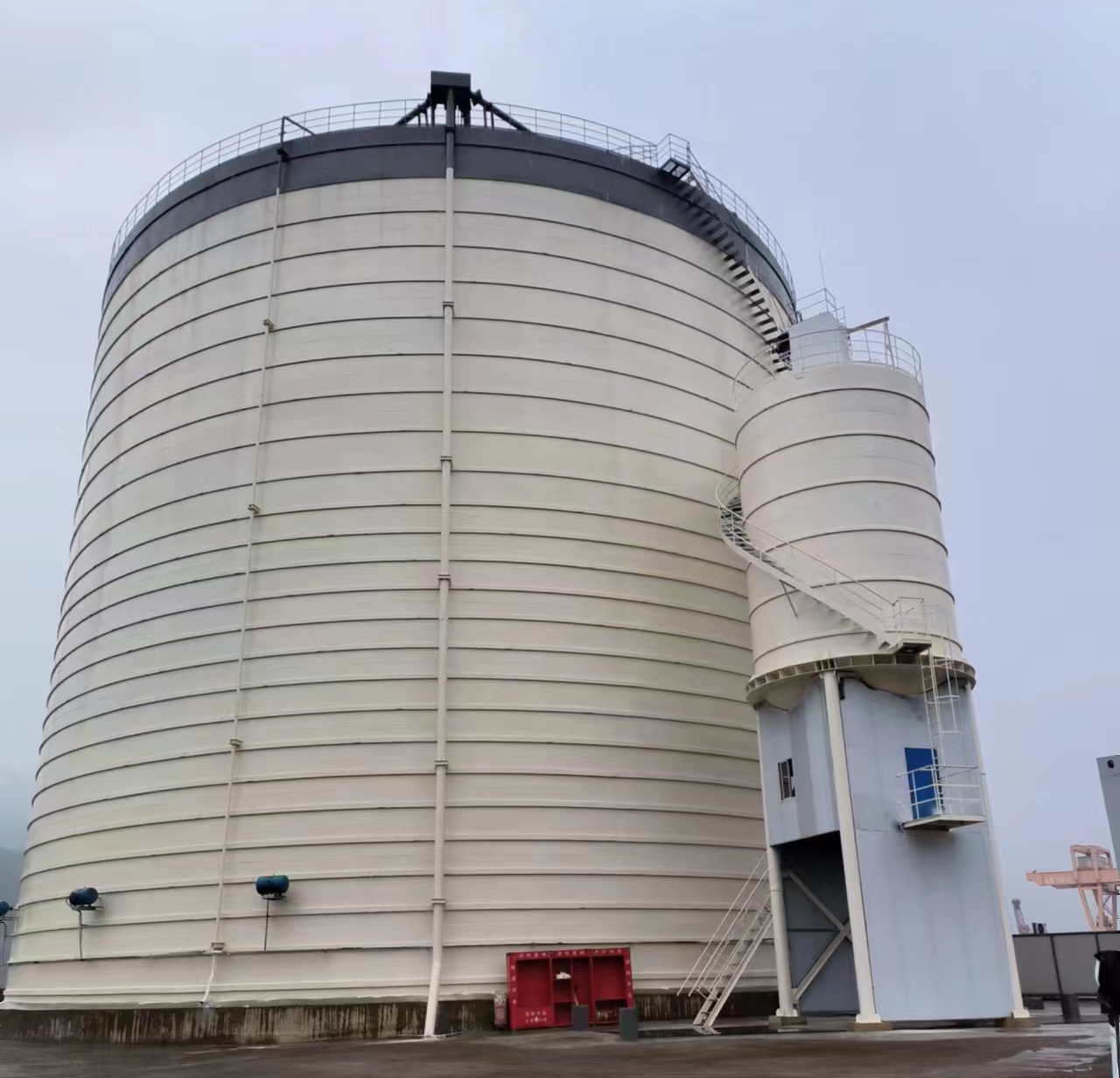 民和10万吨水泥钢板库